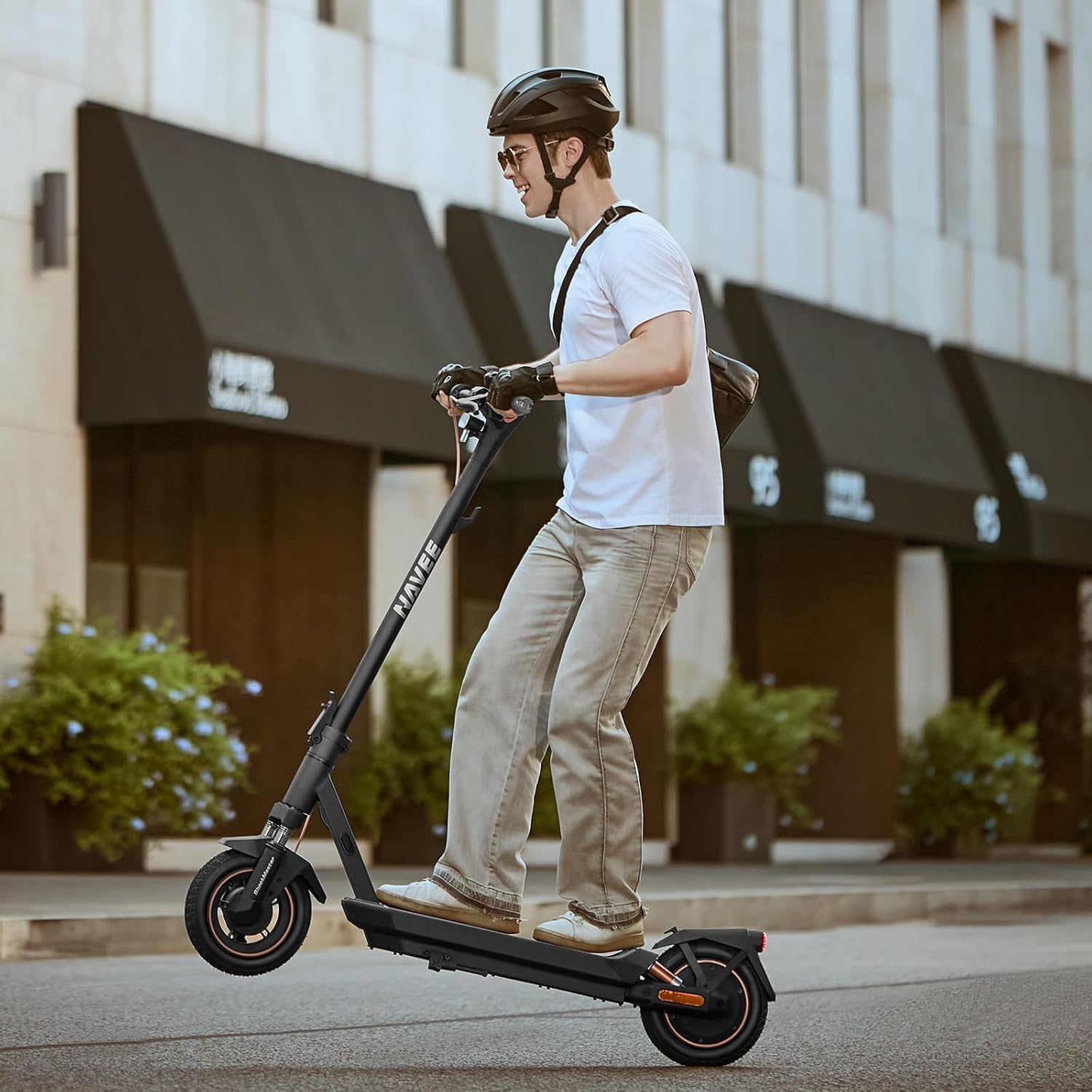 NAVEE GT3 und ST3 Serie E-Scooter 350W-400W, 50 km-75 km Reichweite | Vierfach-Federung | Klappbar (54 cm) mit IPX5,Steigungen 18%-22% – Bild 6