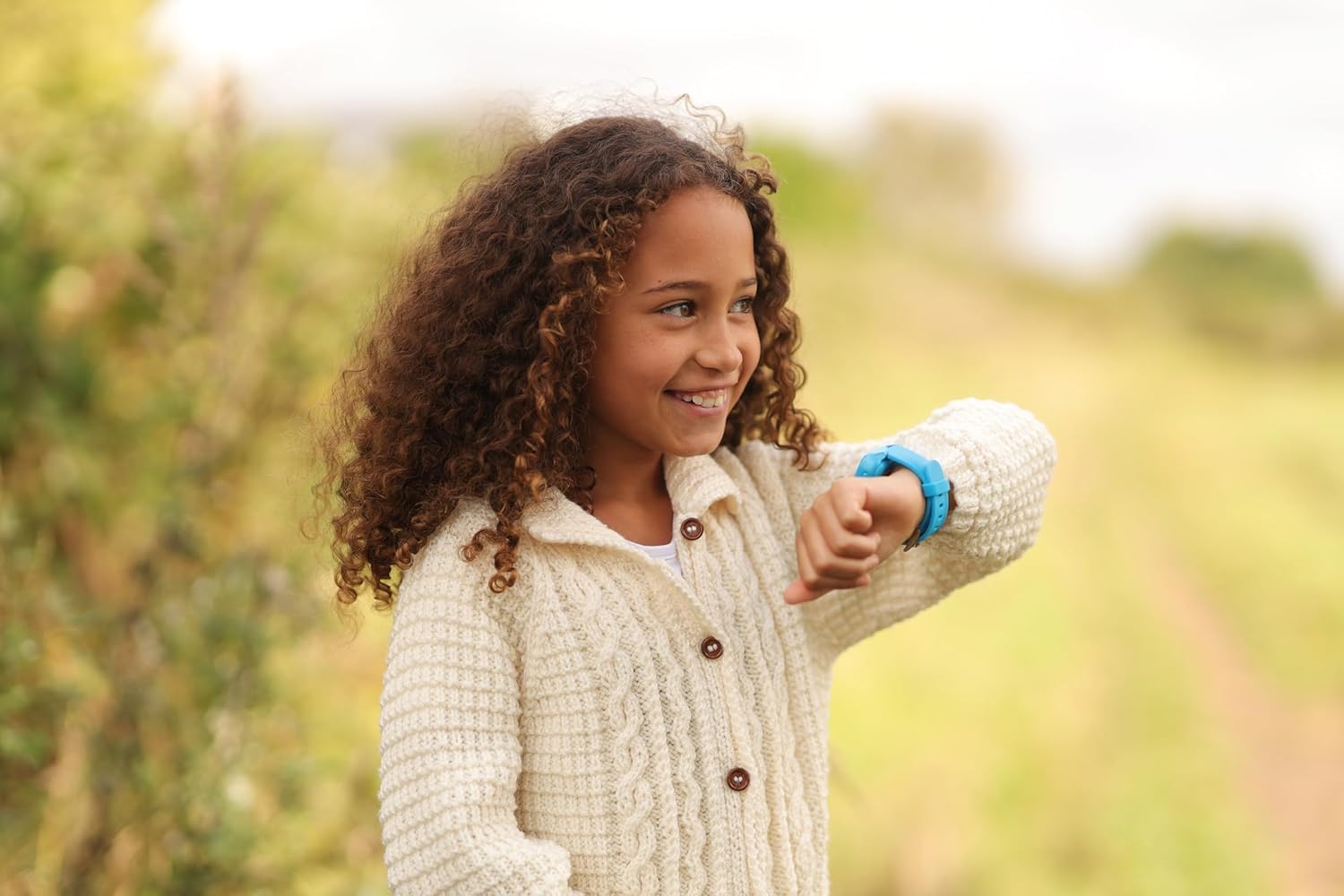 XPLORA Kidzi - Phone Watch for Children (with SIM Card) 4G, Calls, Messages, School Mode, SOS Function, GPS, Camera, Pedometer - Includes Free Tariff Agreement for 3 Months (Blue) – Bild 3