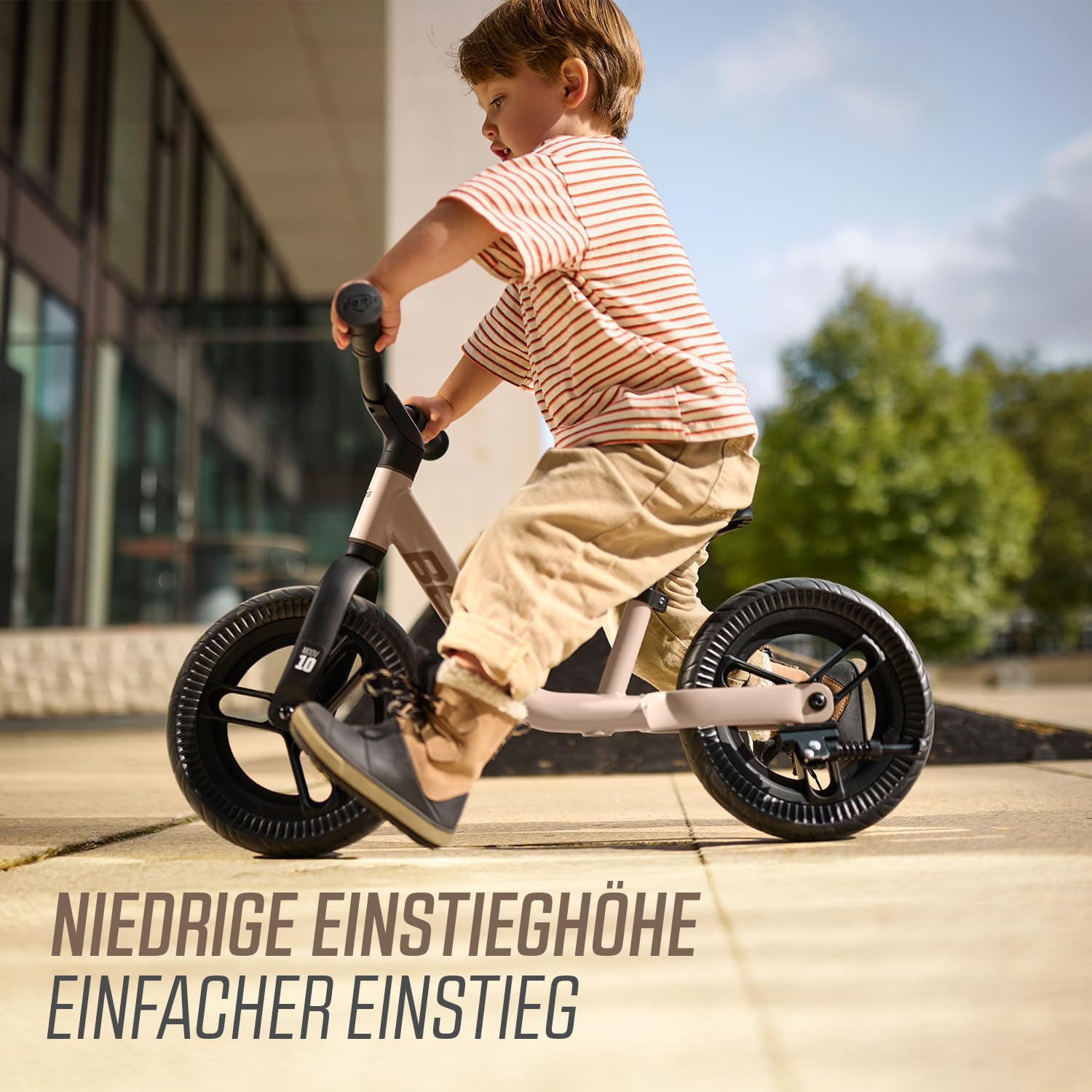Berg MOOV 10 Balance Bike from 2 Years, 10 Inch Balance Bike up to 30 kg, Steering Wheel and Saddle Height Adjustable, Safe and Ultralight Walking Bike for Boys and Girls – Bild 3